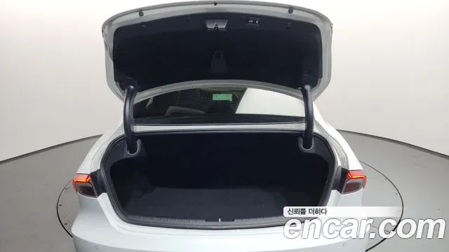 Hyundai Grandeur Новый Grandeur IG — Фото автомобиля 14