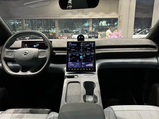 Nio EC6 — Фото автомобиля 13