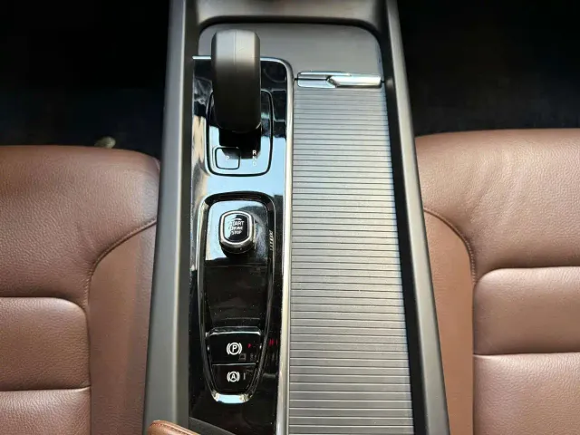 Volvo S60 — Фото автомобиля 15