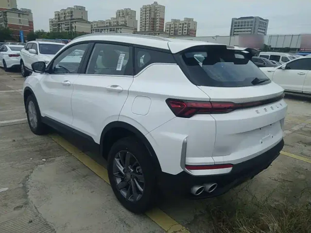 Geely Binyue — Фото автомобиля 4