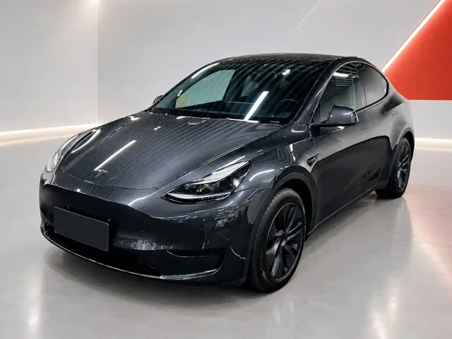 Фотография автомобиля — Tesla Model Y