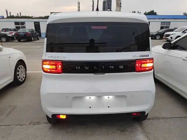 Wuling Hongguang Mini EV — Фото автомобиля 5