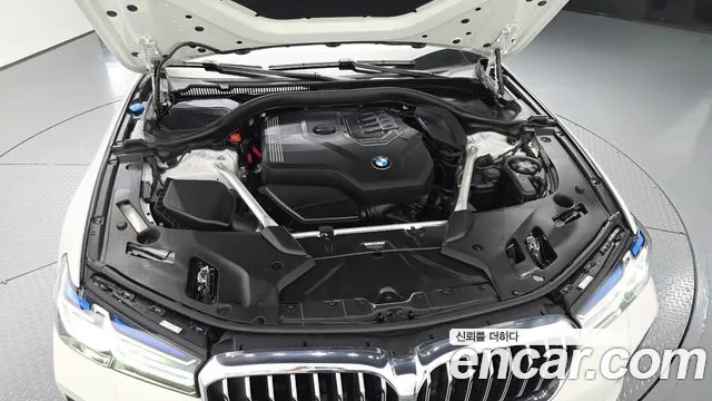 BMW 5 Series G30 — Фото автомобиля 9