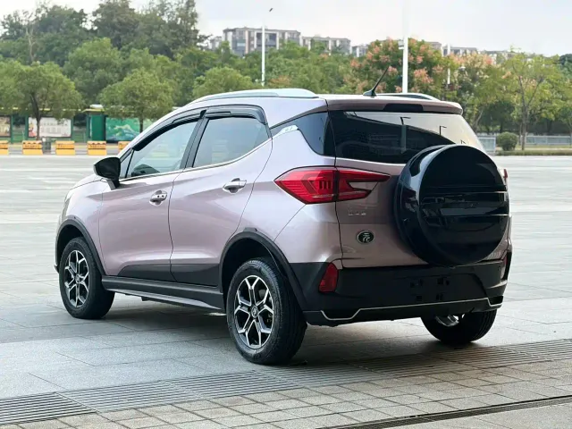 BYD Yuan Pro — Фото автомобиля 8