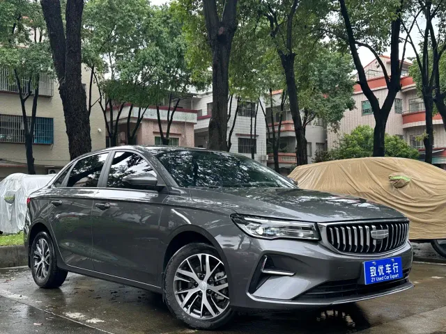 Geely Emgrand — Фото автомобиля 3