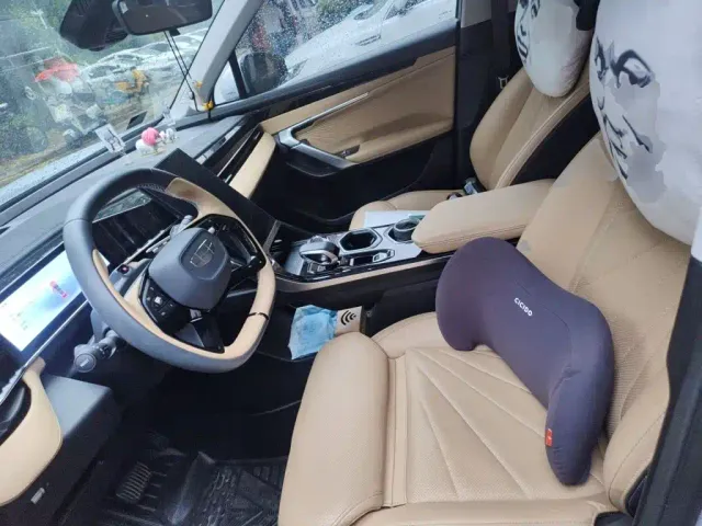 Geely Boyue L — Фото автомобиля 11