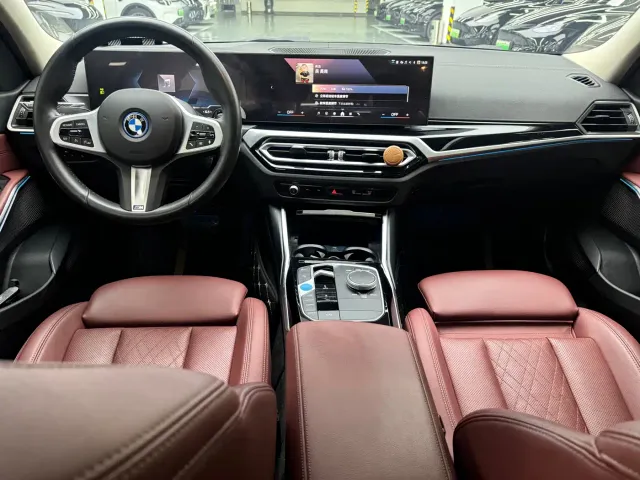BMW i3 — Фото автомобиля 8