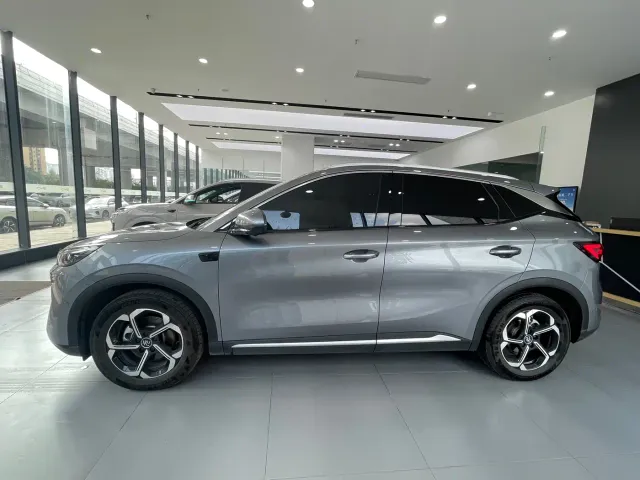 BYD Yuan PLUS — Фото автомобиля 4