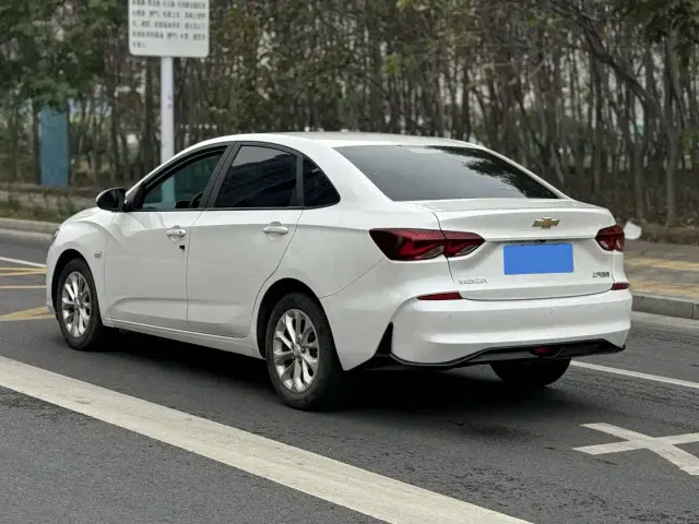 Chevrolet Monza — Фото автомобиля 11