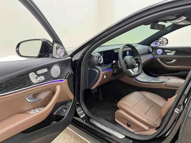 Mercedes-Benz E-Class — Фото автомобиля 10