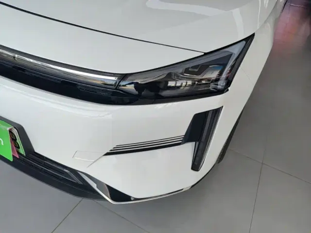 Geely Galaxy L6 — Фото автомобиля 23