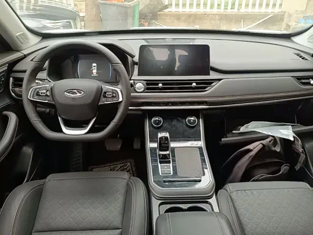 Chery Tiggo 8 — Фото автомобиля 9
