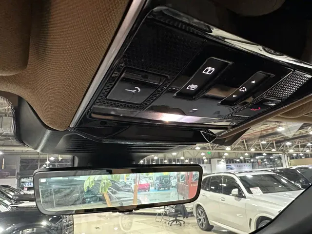 Land Rover Range Rover Sport — Фото автомобиля 9