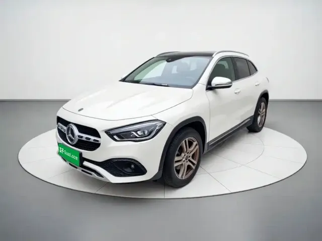 Фотография автомобиля — Mercedes-Benz GLA-Class