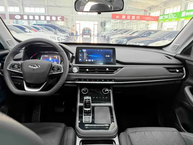 Chery Tiggo 8 — Фото автомобиля 15