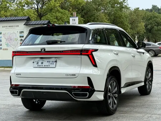 Changan CS75 Plus — Фото автомобиля 17