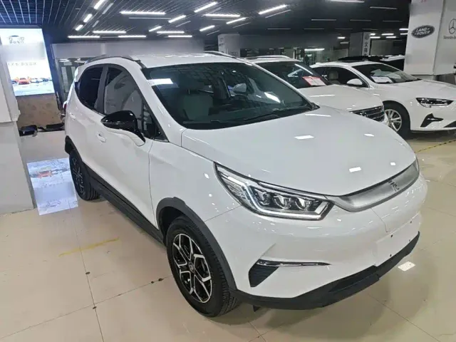 BYD Yuan Pro — Фото автомобиля 3