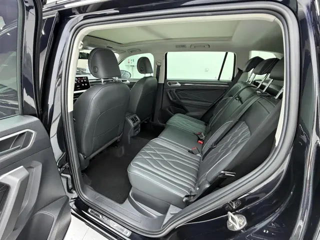 Volkswagen Tiguan L — Фото автомобиля 15