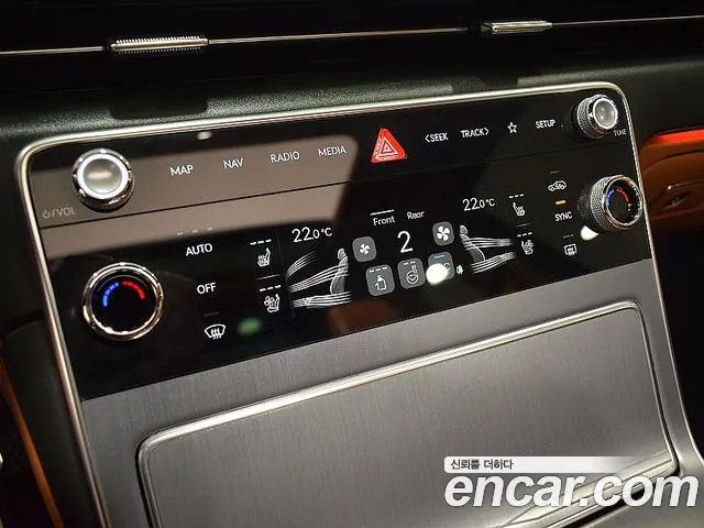 Genesis GV80 — Фото автомобиля 11