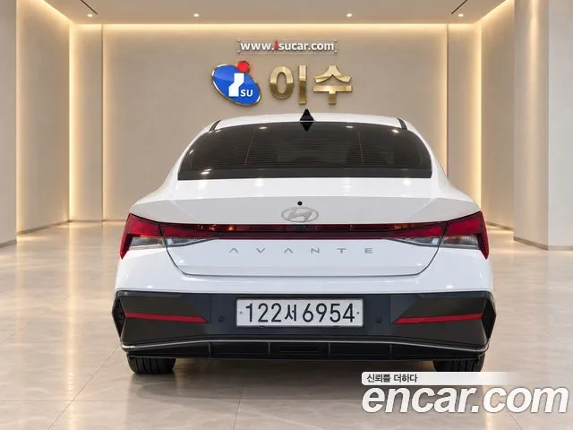 Hyundai Avante CN7 — Фото автомобиля 4