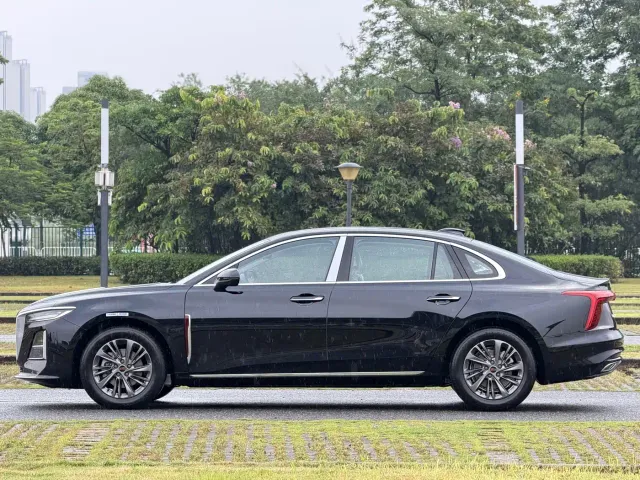 Hongqi H5 — Фото автомобиля 29