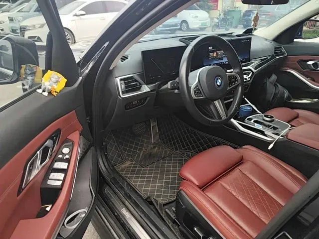 BMW i3 — Фото автомобиля 15