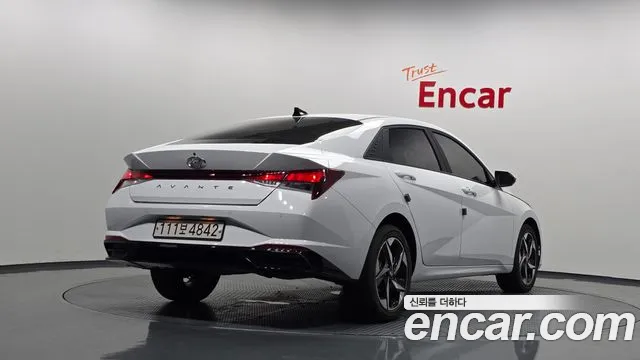 Hyundai Avante CN7 — Фото автомобиля 2