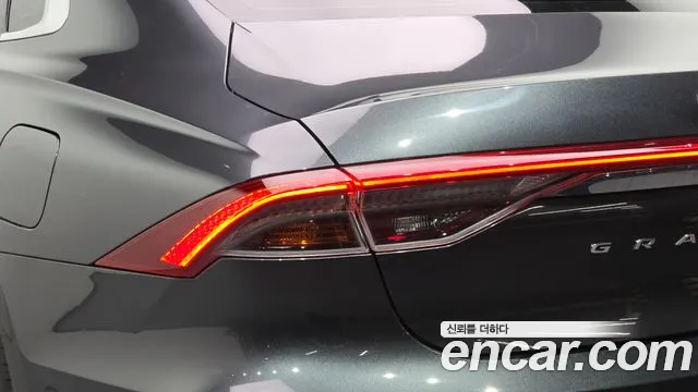Hyundai Grandeur New — Фото автомобиля 8