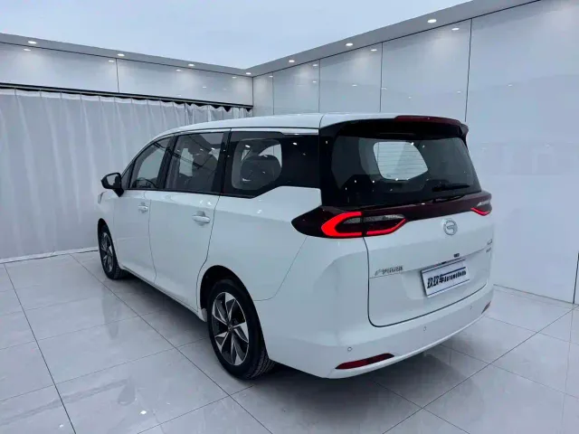 GAC Trumpchi M6 — Фото автомобиля 5