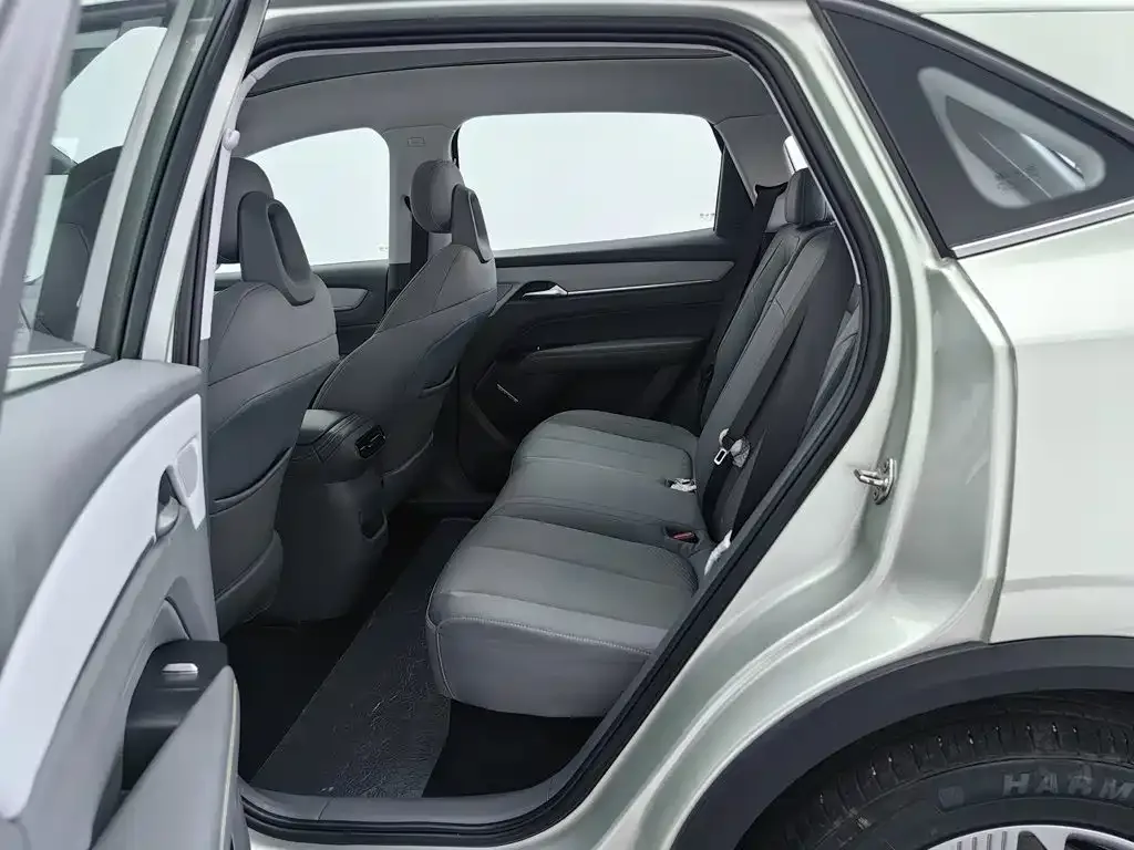 Besturn Yueyi 03 2025 445km Premium Selection Edition — Фото автомобиля 15