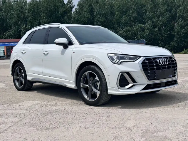 Audi Q3 — Фото автомобиля 4