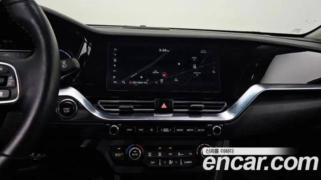 Kia Niro — Фото автомобиля 16