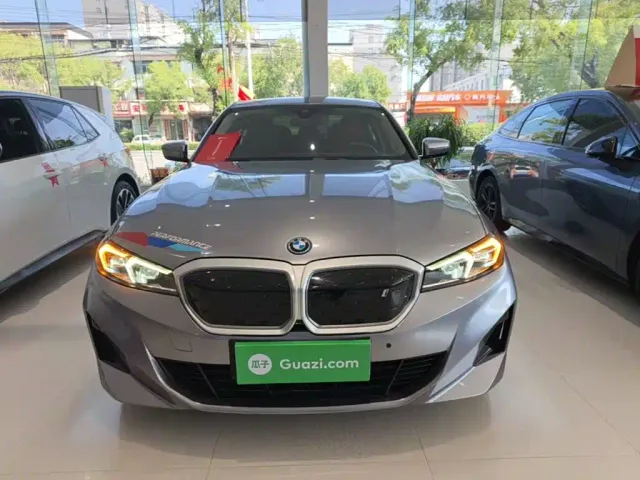 BMW i3 — Фото автомобиля 2