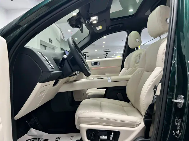 Li Auto L9 — Фото автомобиля 13