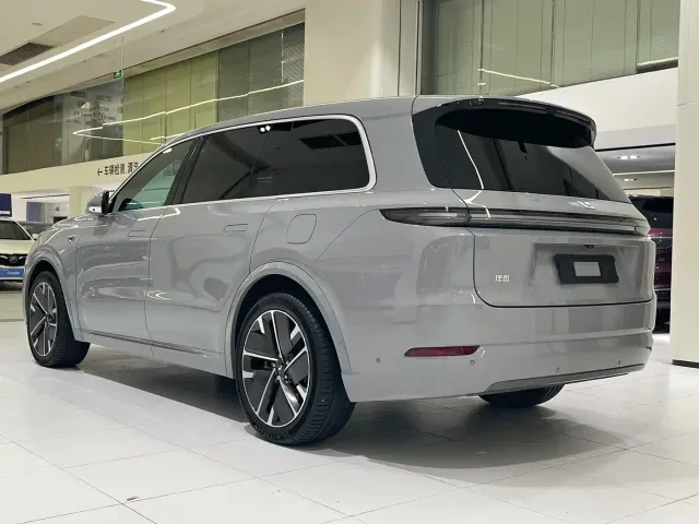 Li Auto L9 — Фото автомобиля 3
