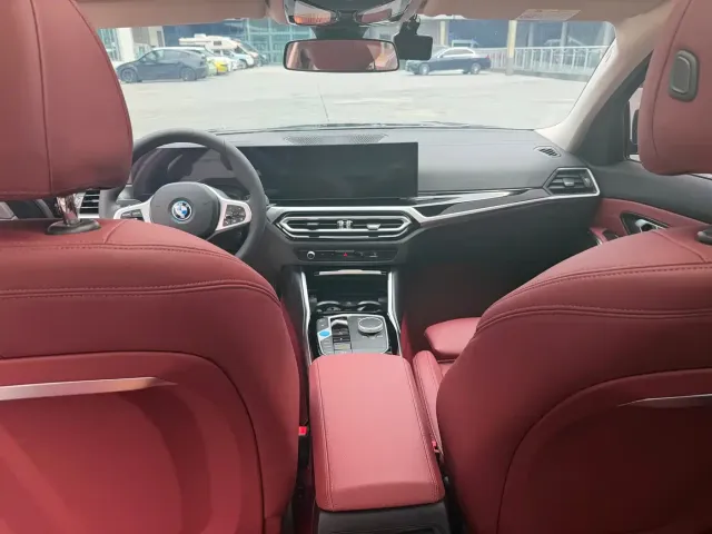 BMW i3 — Фото автомобиля 6