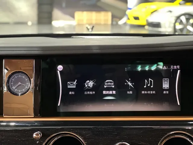 Rolls-Royce Ghost — Фото автомобиля 24