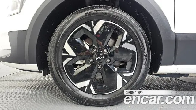 Kia Niro Niro (New) — Фото автомобиля 5