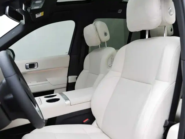 Li Auto L8 — Фото автомобиля 7
