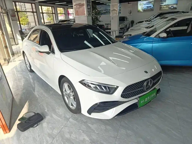 Mercedes-Benz A-Class — Фото автомобиля 3