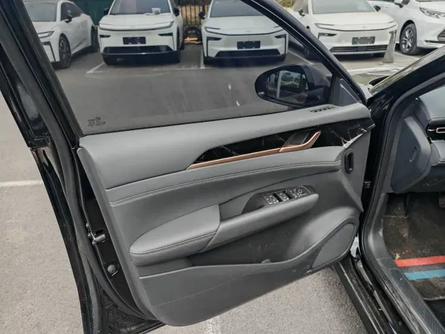 Wuling Starlight — Фото автомобиля 8