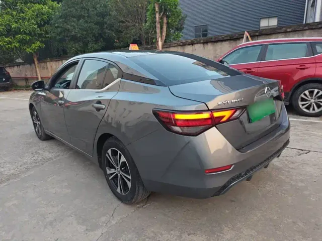 Nissan Sylphy — Фото автомобиля 4