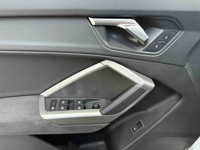Audi Q3 — Фото автомобиля 11