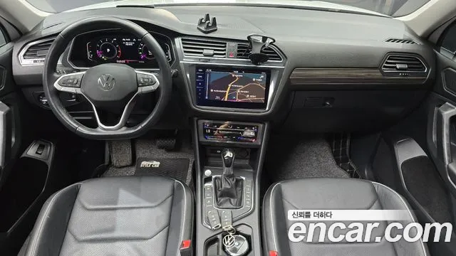 Volkswagen Tiguan — Фото автомобиля 7
