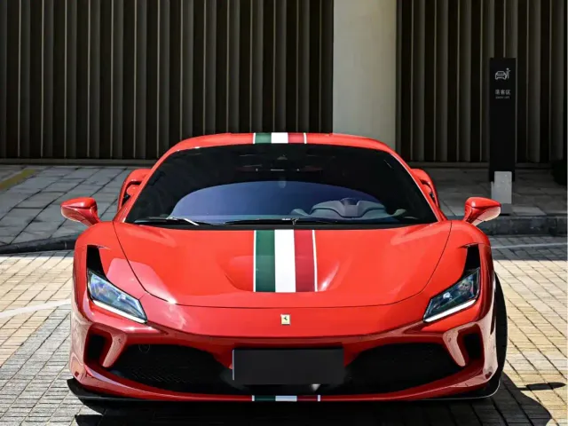 Ferrari F8 — Фото автомобиля 2
