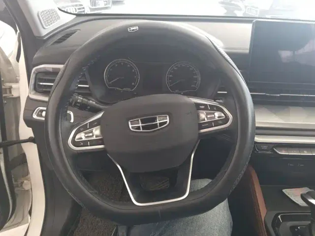 Geely Vision X6 — Фото автомобиля 15