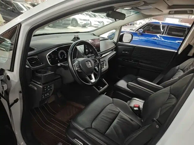 Honda Elysion — Фото автомобиля 15