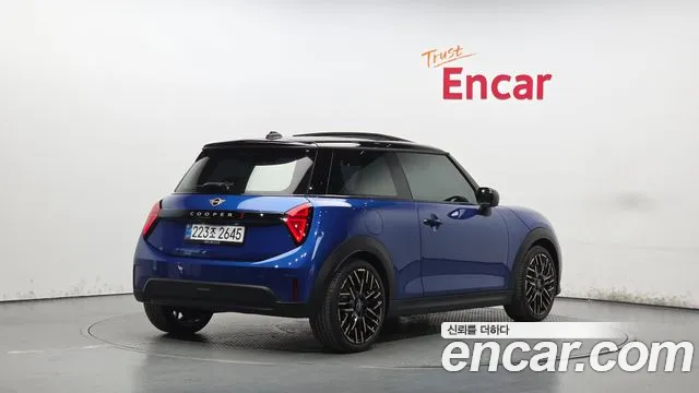 MINI Cooper 4th Gen — Фото автомобиля 2