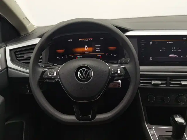 Volkswagen Polo — Фото автомобиля 11