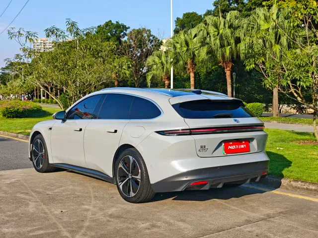 Nio ET5 Touring — Фото автомобиля 4